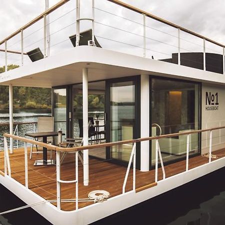 Hôtel Vipliving Houseboat à Prague Extérieur photo